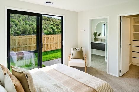 Photo of property in 100 Waipunahau Road, Waikanae, 5036