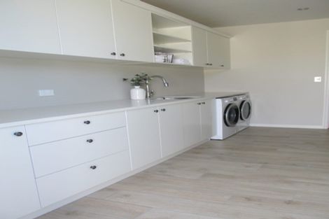 Photo of property in 129 Saint Kilda Road, Cambridge, 3434