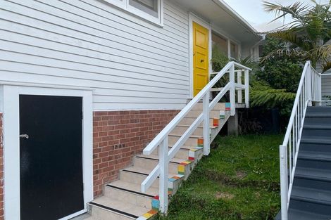 Photo of property in 12 Poto Street, Te Atatu South, Auckland, 0610