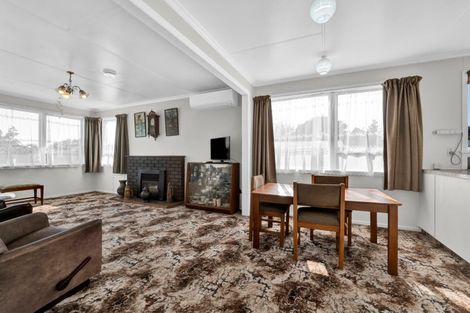 Photo of property in 9 Kowhai Street, Strandon, New Plymouth, 4312