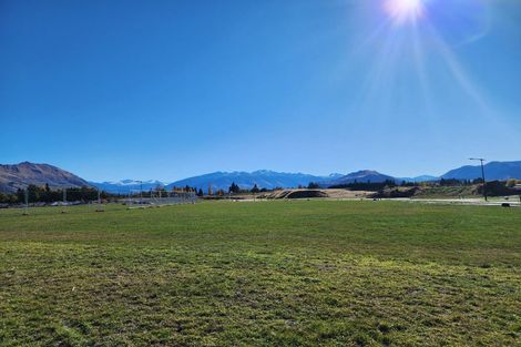 Photo of property in 13 Simpson Crescent, Wanaka, 9305