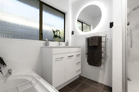 Photo of property in 129a Hinewa Road, Otumoetai, Tauranga, 3110