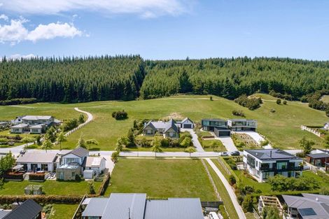 Photo of property in 49 Forest Heights, Wanaka, 9305