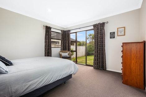 Photo of property in 102 Te Puia Drive, Aotea, Porirua, 5024