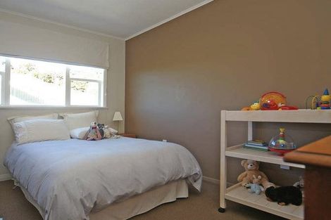 Photo of property in 30 Spencer Street, Crofton Downs, Wellington, 6035