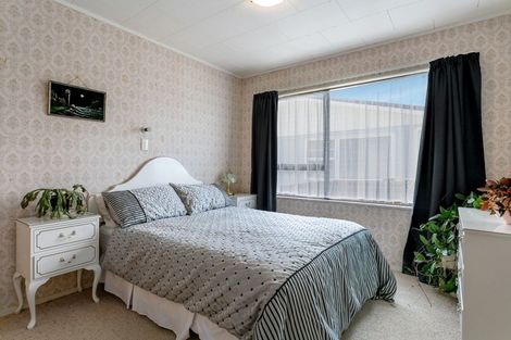 Photo of property in 18 Invergarry Road, Hilltop, Taupo, 3330