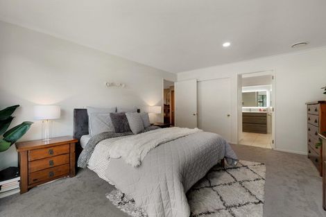 Photo of property in 3 Mackinnon Terrace, Sunshine Bay, Queenstown, 9300