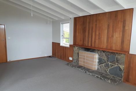 Photo of property in 28 Ussher Place, Pakuranga Heights, Auckland, 2010