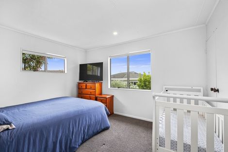 Photo of property in 2 Avon Close, Richmond Heights, Taupo, 3330