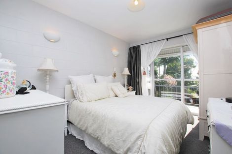 Photo of property in 10/32 Blockhouse Bay Road, Avondale, Auckland, 1026