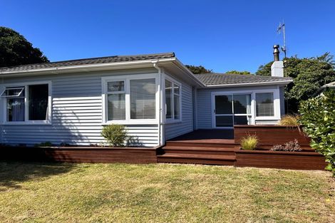 Photo of property in 22 Ngaio Road, Raumati Beach, Paraparaumu, 5032