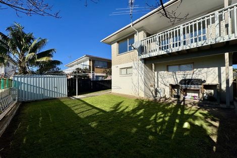 Photo of property in 3/26 Grande Vue Road, Hillpark, Auckland, 2102