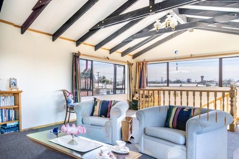 Photo of property in 13 Church Street, Winton, 9720