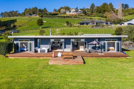 Photo of property in 35 Old Barn Road, Opaheke, Papakura, 2584