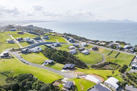 Photo of property in 13 Starlight Place, Langs Beach, 0582