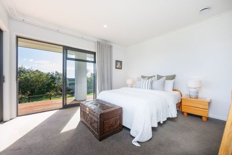 Photo of property in 12 Fleetwood Lane, Turitea, Palmerston North, 4472