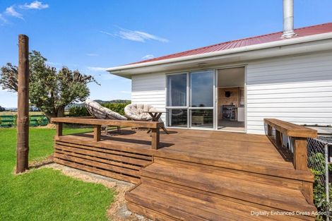 Photo of property in 957 Pukearuhe Road, Waiiti, Urenui, 4377