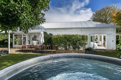 Photo of property in 49b Roland Road, Greenhithe, Auckland, 0632