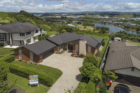 Photo of property in 56 Rexford Heights, Pyes Pa, Tauranga, 3112