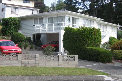 Photo of property in 1/34 Ayton Drive, Totara Vale, Auckland, 0629