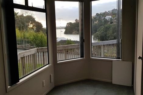 Photo of property in 103 Island Bay Road, Beach Haven, Auckland, 0626