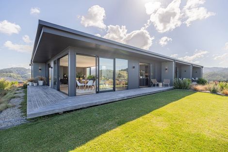 Photo of property in 7 Mason Rise, Tairua, 3508