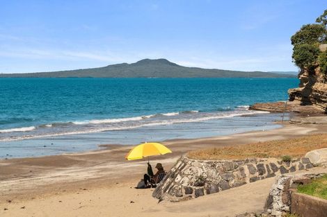 Photo of property in 58 Rothesay Bay Road, Rothesay Bay, Auckland, 0630