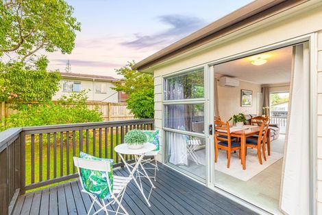 Photo of property in 18 Alidade Place, Massey, Auckland, 0614