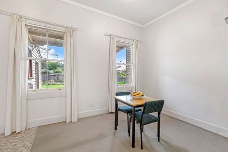 Photo of property in 127 Linton Street, West End, Palmerston North, 4410