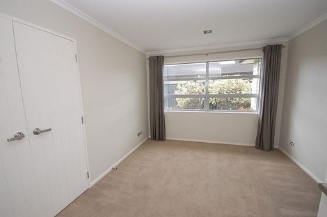 Photo of property in 1 Bankside Road, Silverdale, 0932