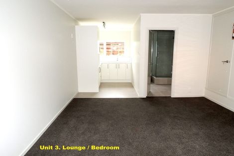 Photo of property in 9 Seaview Road, Castor Bay, Auckland, 0620