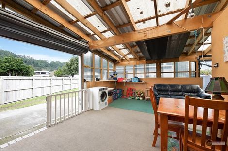 Photo of property in 5 Johnston Grove, Taita, Lower Hutt, 5011