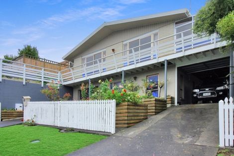 Photo of property in 49 Cumberland Street, Merrilands, New Plymouth, 4312