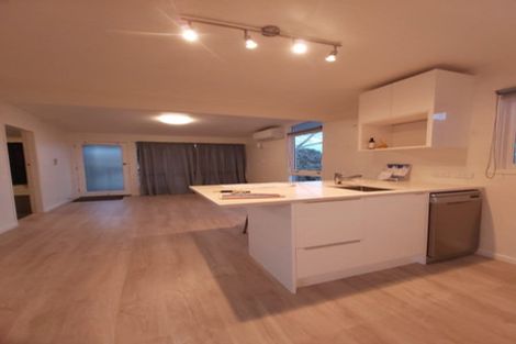 Photo of property in 2/2 Bentley Avenue, Glenfield, Auckland, 0629