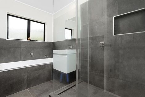 Photo of property in 1/26 Petrel Place, Massey, Auckland, 0614