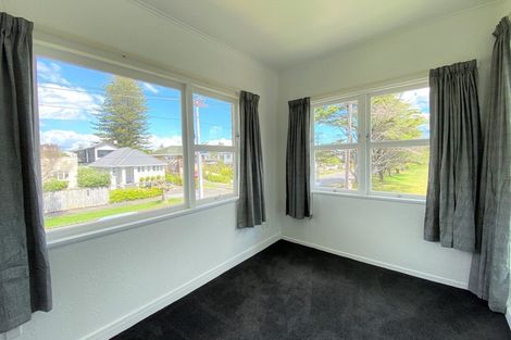 Photo of property in 1/1 Neville Street, Point Chevalier, Auckland, 1022