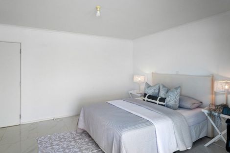 Photo of property in 18 Boston Parade, Kelvin Grove, Palmerston North, 4414