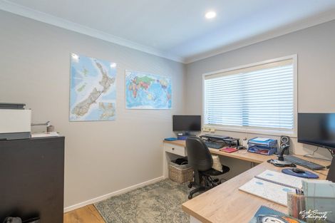 Photo of property in 94 Kirton Drive, Riverstone Terraces, Upper Hutt, 5018