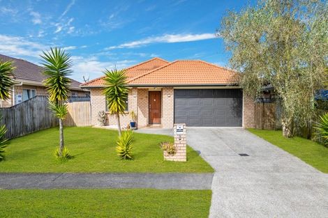 Photo of property in 16 Maadi Place, Papakura, 2110