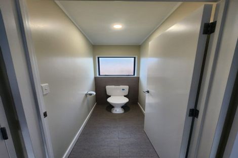 Photo of property in 1/14 Nerissa Place, Randwick Park, Auckland, 2105