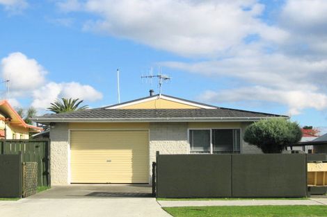 Photo of property in 2/700 Fitzroy Avenue, Mahora, Hastings, 4120