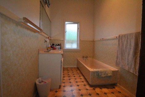 Photo of property in 2 Laura Street, Lumsden, 9730