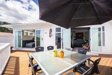 Photo of property in 15 Rawhiti Street, Vogeltown, New Plymouth, 4310