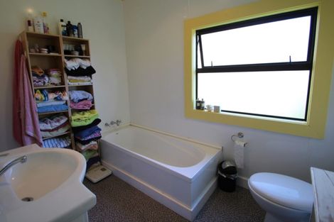 Photo of property in 35 Hull Street, Riversdale, 9776