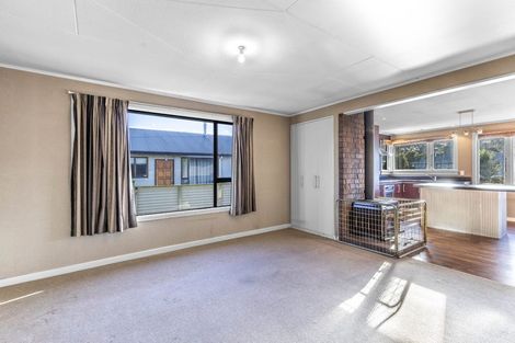 Photo of property in 17 Holloway Street, Waikiwi, Invercargill, 9810