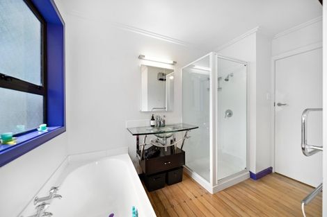 Photo of property in 53 Kent Street, Kingston, Athol, 9793