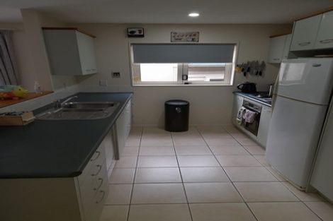 Photo of property in 2/85 Garden Road, Northland, Wellington, 6012