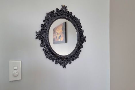 Photo of property in 176 Gossamer Drive, Pakuranga Heights, Auckland, 2010