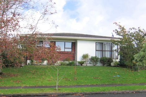 Photo of property in 2/5 Rapallo Place, Farm Cove, Auckland, 2012