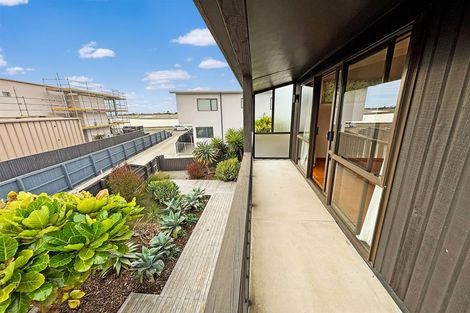 Photo of property in 2/61 Beachville Road, Redcliffs, Christchurch, 8081